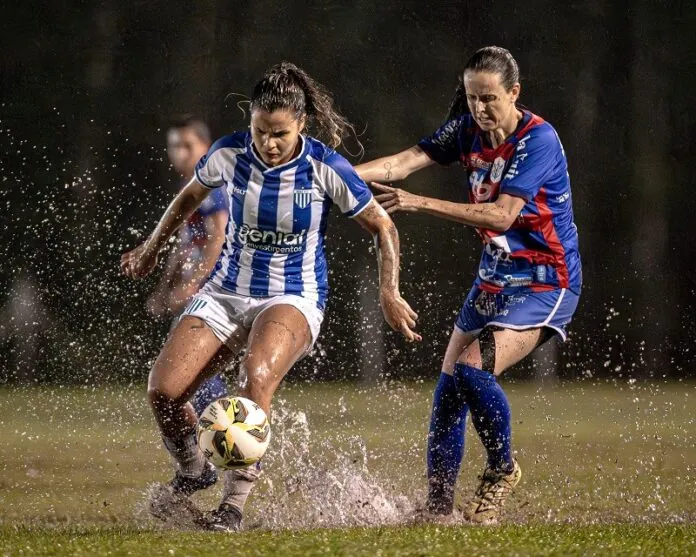 Avaí/Kindermann vence a primeira pela semifinal do Catarinense