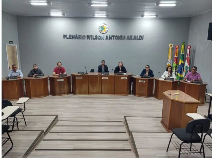 Câmara de Ibiam debate contas de 2023 e aprova LDO para 2025