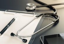 Médico de SC enfrenta novas denúncias de complicações em cirurgias estéticas