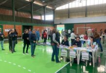 Manhã tranquila de votação em Caçador