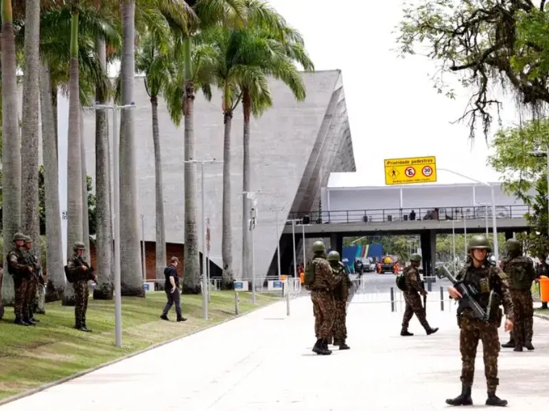 Forças de segurança reforçam policiamento no Rio durante o G20.