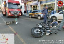 Acidente entre bicicleta e moto deixa idoso gravemente ferido