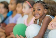 Campanha Natal Solidário da Uniarp arrecada bolas para doação