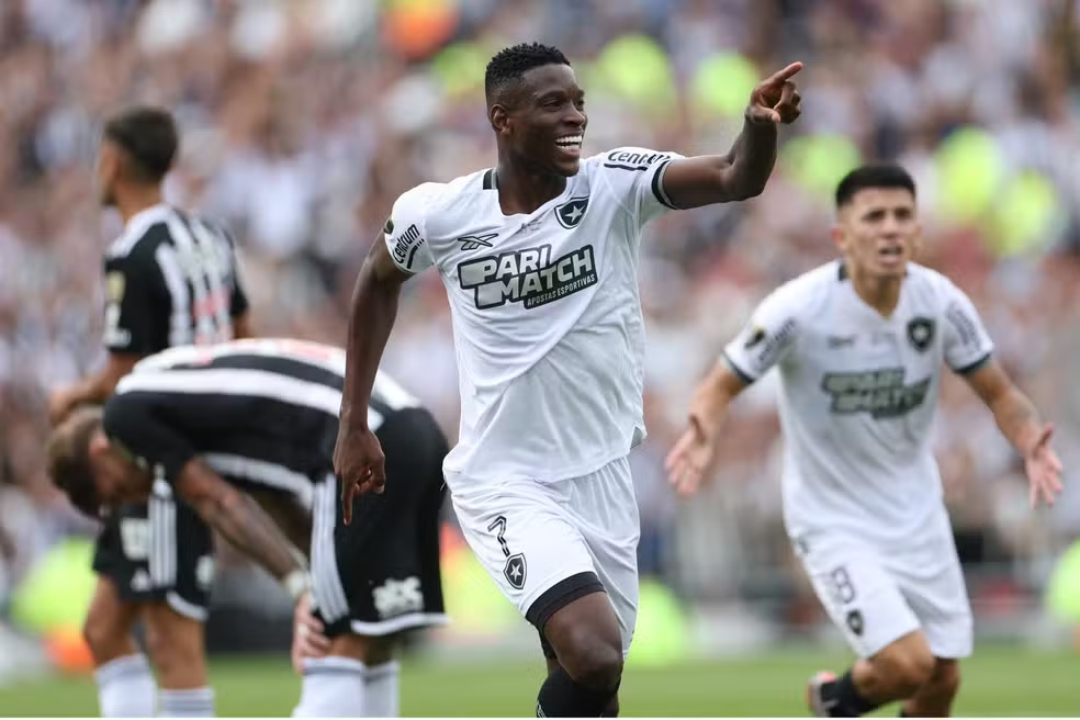 A Estrela Solitária brilha e conquista a América