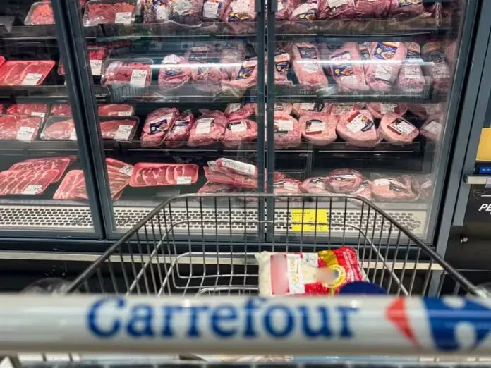 Carrefour se explica sobre boicote e compra de carne do Mercosul