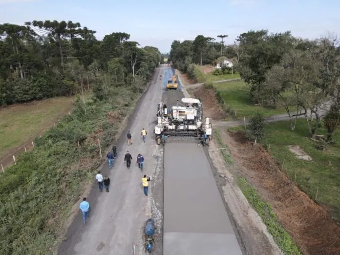 SC-477 ganha pavimentação em concreto entre Canoinhas e Monte Castelo