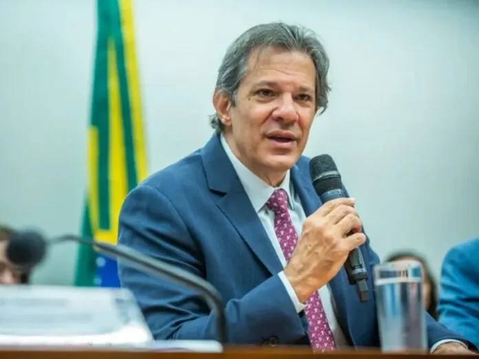 Haddad deve anunciar isenção de IR para renda até R$ 5 mil