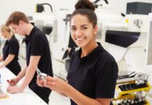 Indústria contratou mais de 405.493 trabalhadores entre janeiro a setembro