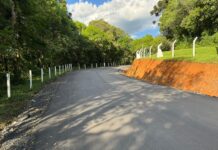 Prefeitura finaliza pavimentação de mais um trecho de estrada rural