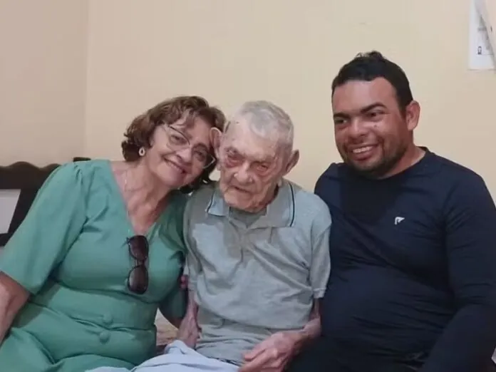 'Guinness' confirma que cearense de 112 anos é o homem mais velho do mundo