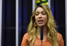 PEC do fim da escala 6×1 atinge assinaturas necessárias