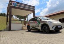 Polícia Militar de SC anuncia primeiro carro elétrico da frota