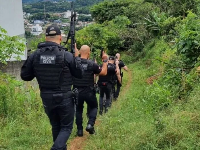 Megaoperação da Polícia Civil prende 73 em Santa Catarina