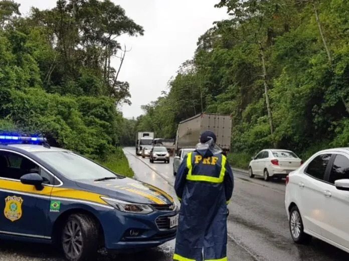 Polícia registra 102 acidentes e 3 mortes durante feriado prolongado