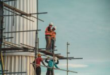 11% dos brasileiros têm jornada de trabalho acima de 48h semanais