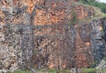 Turista de SC morre ao pular de bungee jump no Paraná