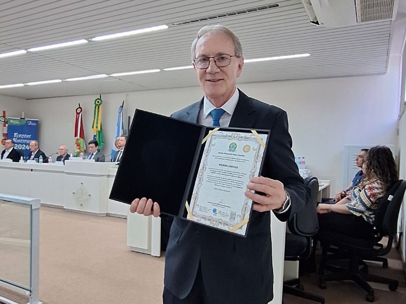 Pela 4ª vez Carelli é diplomado prefeito de Videira