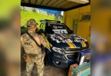 PRF localiza celulares escondidos em compartimentos secretos de carro