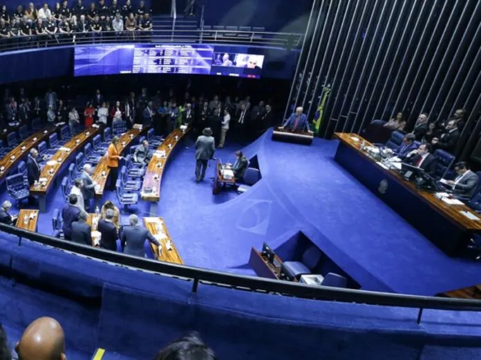 Congresso vota LDO e define salário mínimo para 2025