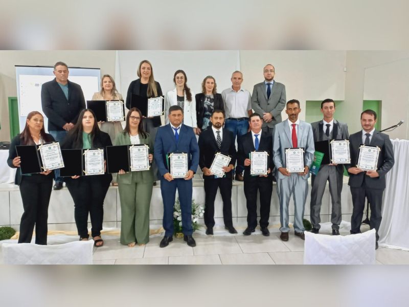 Justiça Eleitoral diploma os eleitos em Matos Costa