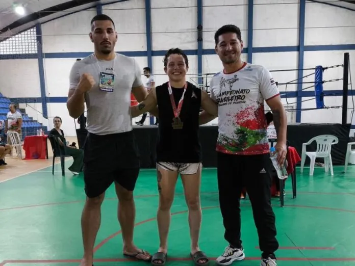 Caçadorense é campeã brasileira interclubes de Muaythai