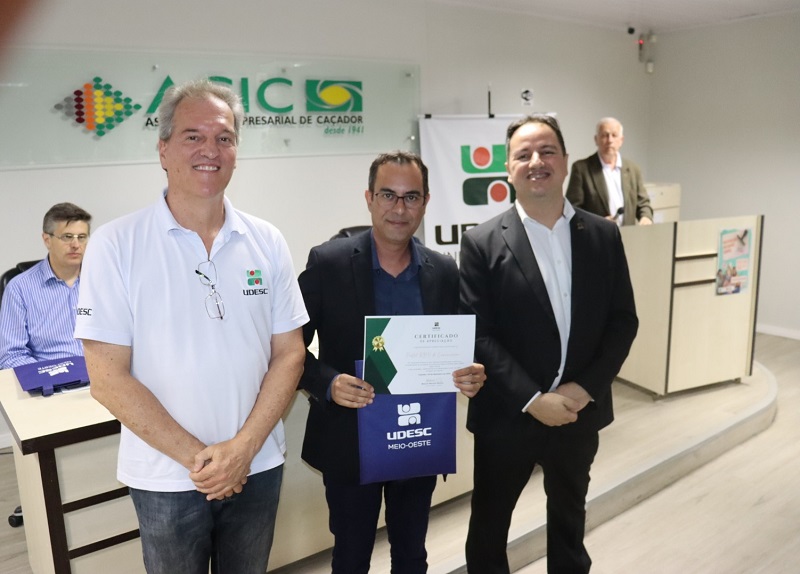 Portal RBV recebe homenagem da Udesc em Caçador