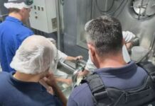 Operação descobre leite com soda cáustica em fábrica no RS