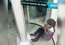Menina fica presa em porta giratória de banco no Meio Oeste