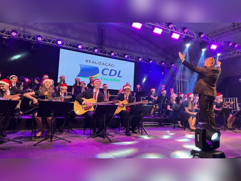 Orquestra de Itapiranga encanta em apresentação em Caçador