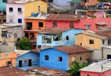 Pobreza atinge menor nível no país desde 2012, segundo IBGE