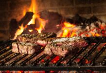 Homem tem 82% do corpo queimado ao usar gasolina na churrasqueira