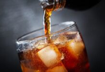 Veja a lista dos 10 refrigerantes com maior nível de açúcar