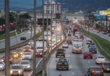 BR-101 deve registrar mais de 400 mil veículos hoje, alerta PRF