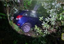 Bombeiros atendem saída de pista na rodovia Honorino Moro