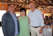 Colaboradora do SESI, Ivone Sinhorin recebe homenagem da FIESC