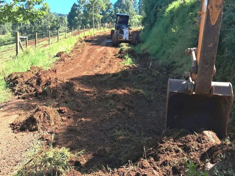 Infraestrutura: Manutenção de estradas e equipamentos no interior