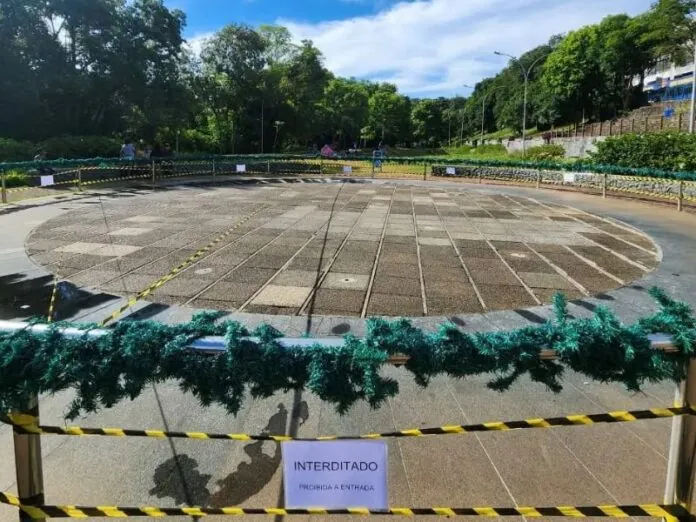 Chafariz do Largo da Estação é interditado por questões de segurança