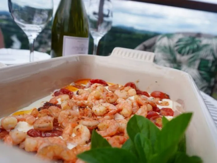 Camarão grelhado com tomates confit é destaque no episódio do Essência na Cozinha 