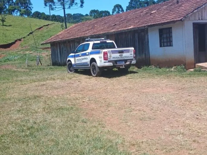 Homens armados invadem residência em Rio das Antas