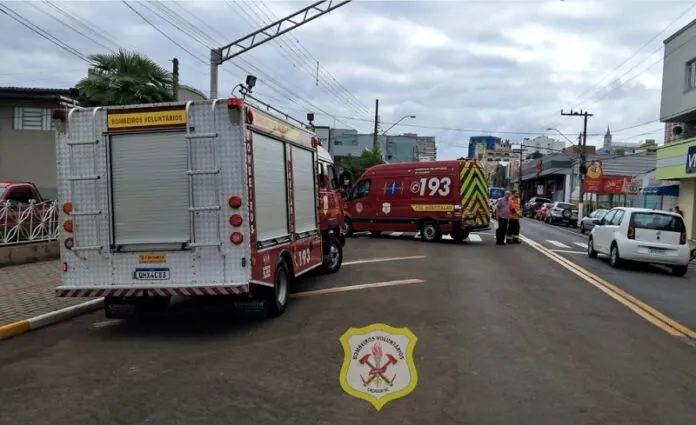 Idosa é atropelada no centro de Caçador