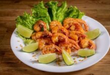 Homem de 37 anos morre após comer camarão em SC