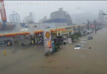 Chuva em Florianópolis espalha o caos nas ruas