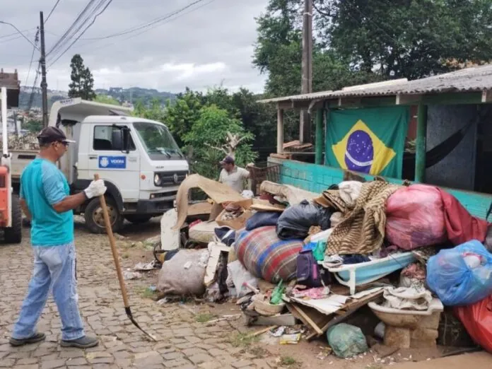 SDU recolhe mais de 75 toneladas de entulhos em bairros da cidade