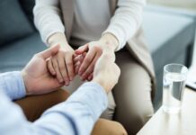 Disque 100 recebe 657,2 mil denúncias de violações aos direitos humanos