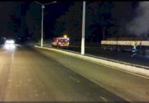 Homem ateia fogo em caminhão no pátio da Polícia Rodoviária
