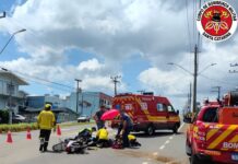 Motociclista sofre graves fraturas após acidente em Fraiburgo