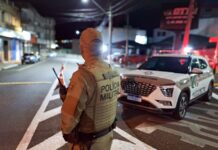 Mandado de prisão é cumprido durante barreira policial no Centro