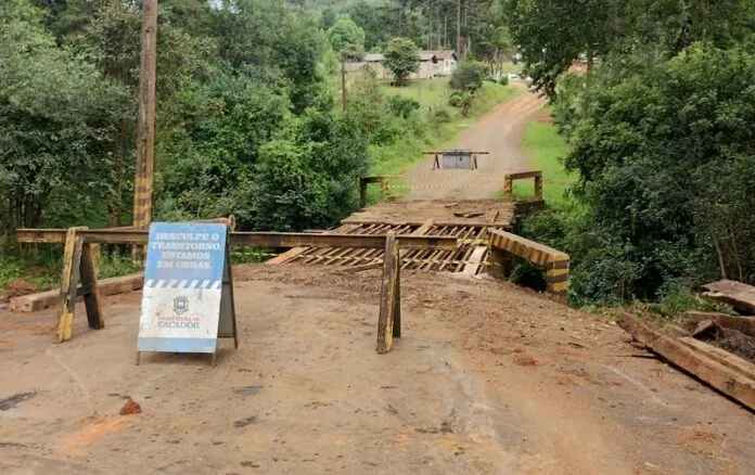 Ponte da Linha Canalle é interditada para melhorias