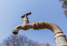 Cidade de SC fica até 20 dias sem abastecimento regular de água