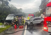 Acidente envolvendo 5 carros deixa um morto e duas pessoas feridas